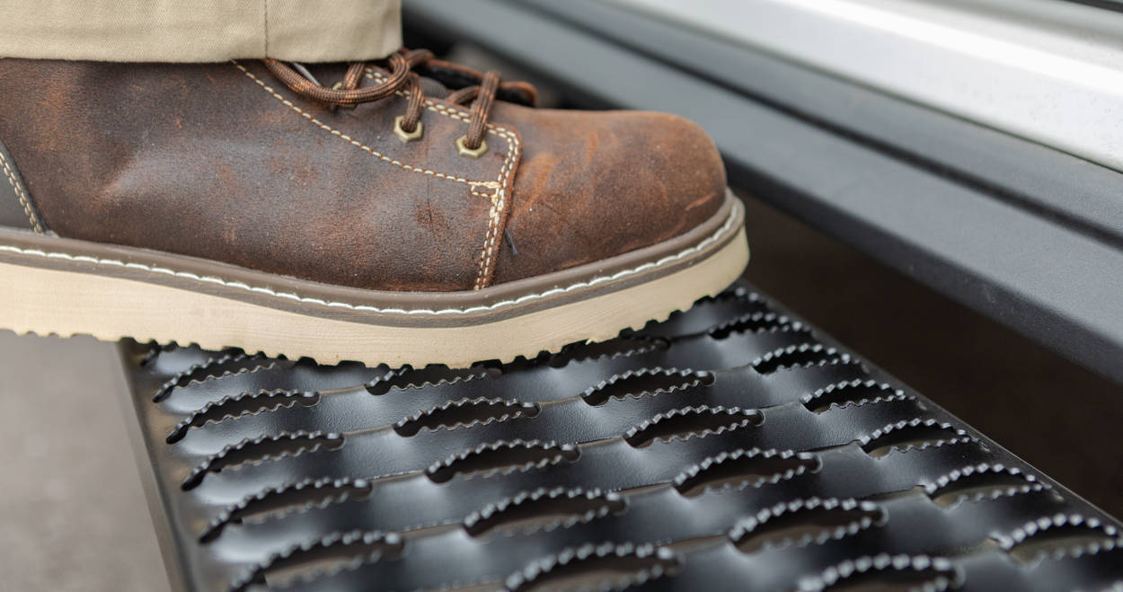 Grip Step XL Expanded Steel Treads